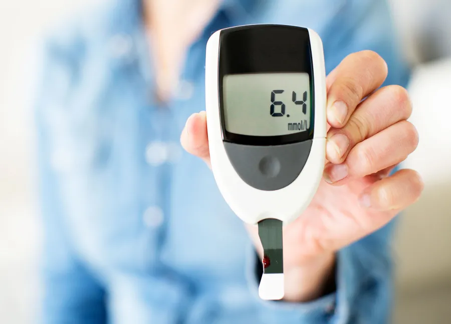 Kourtney Kardashian Keto Hacks Blood Sugar Monitor