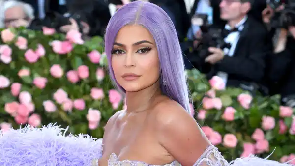 Kylie Jenner Shares Self-Reflection Post While on Girls' Trip, Details 'Anxiety'