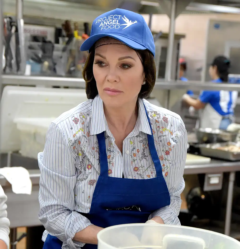 Lisa-Vanderpump-Breaks-Down-at-First-Event-After-Losing-Her-Mother