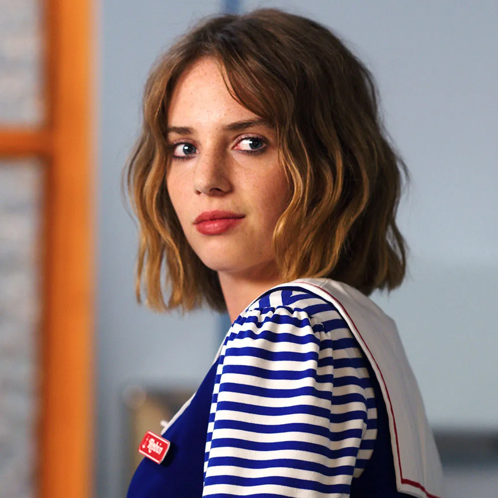 Maya Hawke Season Three Stranger Things 3 Blue and White Striped Outfit