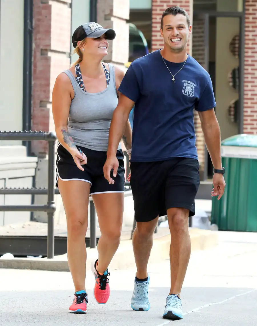 Miranda-Lambert-and-Brendan-McLoughlin-NYC-laughing