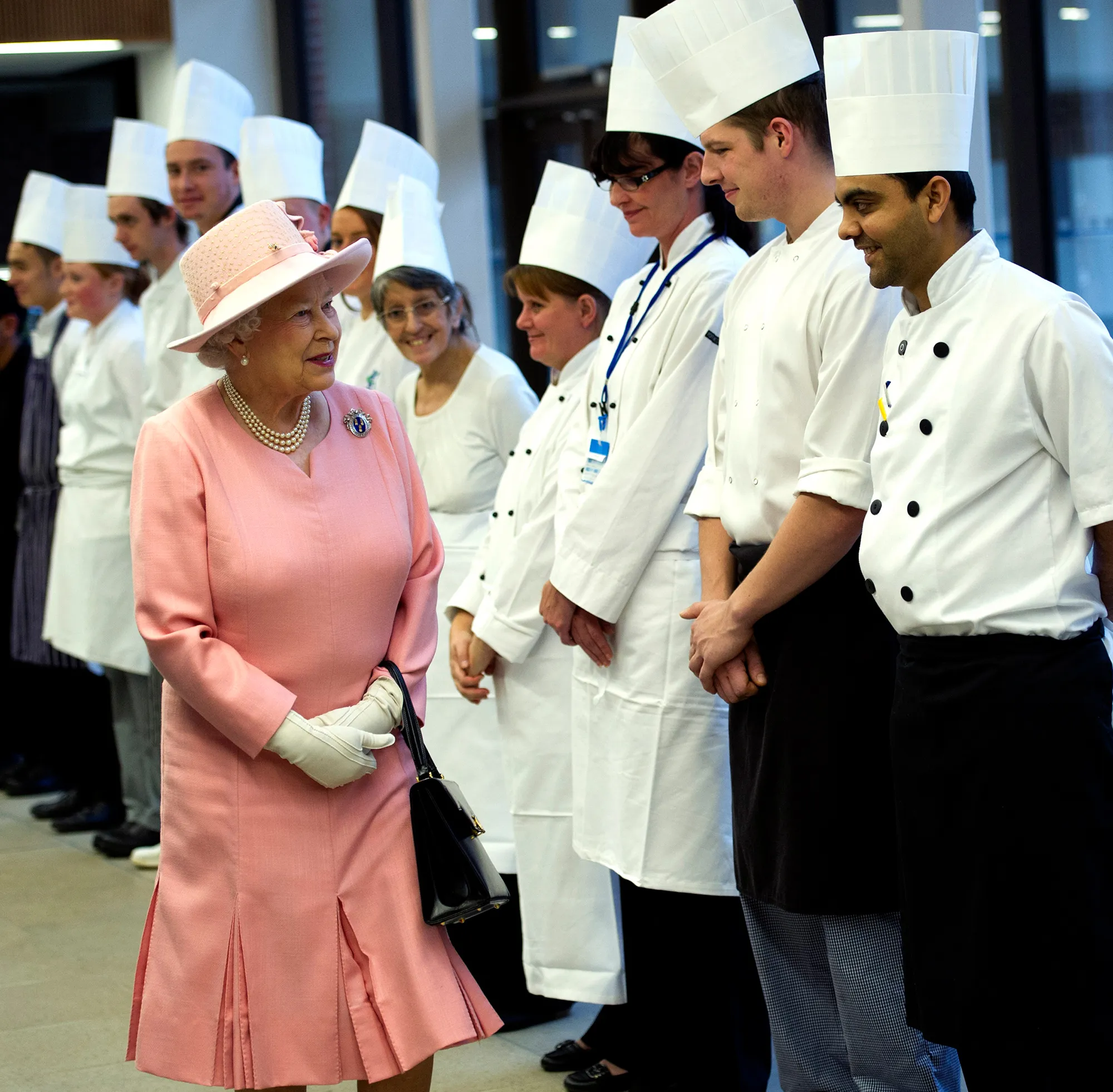 Queen Elizabeth II Buckingham Palace Hiring Live-In Chef