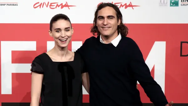 Rooney Mara Joaquin Phoenix engaged