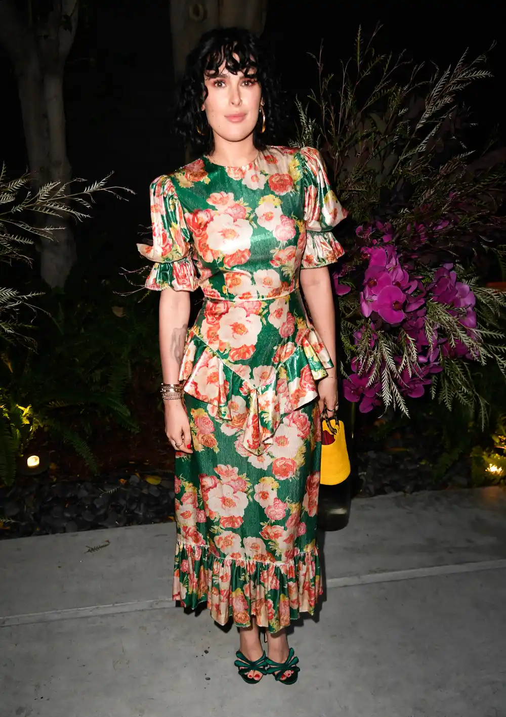 Rumer Willis Reading Demi Moore Memoir