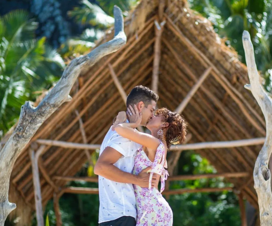 Sarah Hyland and Wells Adams Engagement