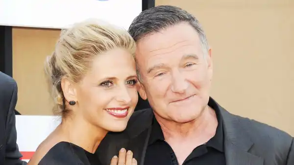 Sarah Michelle Gellar and Robin Williams attend the CBS/CW/Showtime Television Critic Association's Summer Press Tour Party Sarah Michelle Gellar Introduces Her Kids to Mrs Doubtfire on Robin Williams 68th Birthday