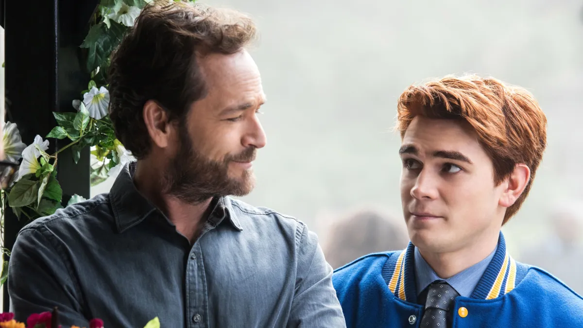 See How the ‘Riverdale’ Cast Honored Luke Perry in the Season 4 Premiere