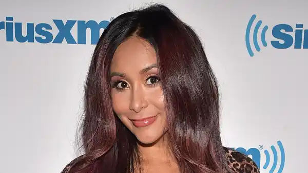 Snooki Claps Back Mom Shamers