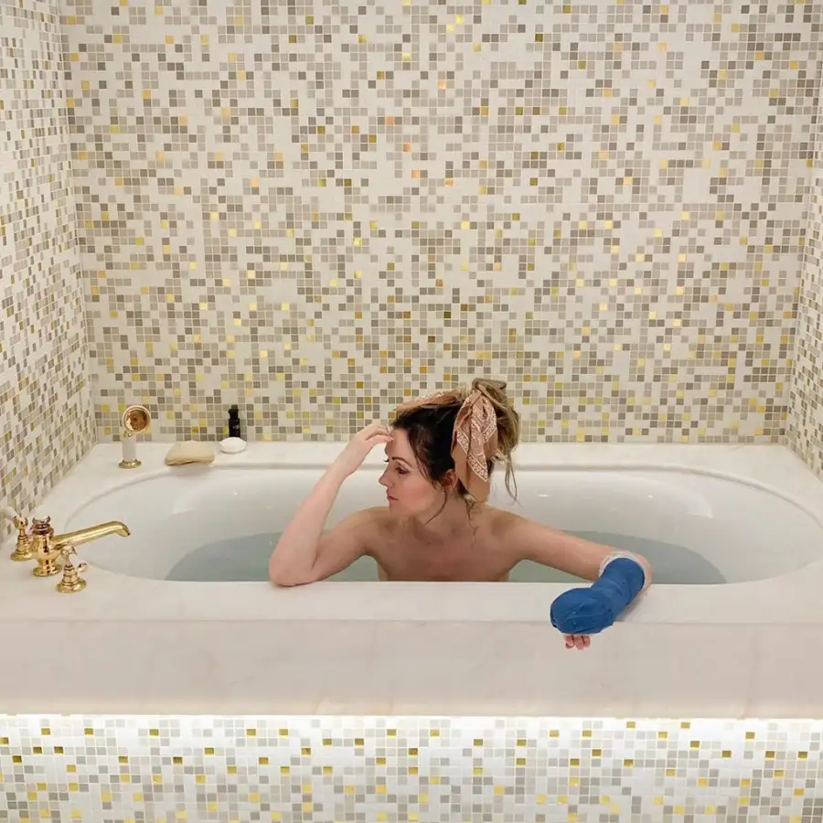 carly-waddell-evan-bass-european-babymoon