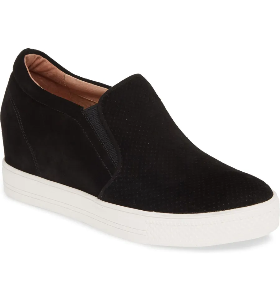 Caslon sneaker