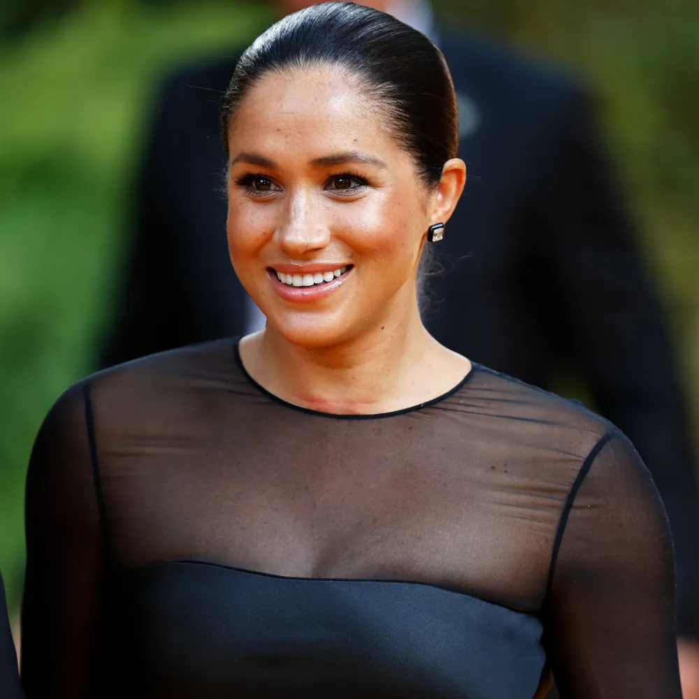 Duchess Meghan&rsquo;s Half-Brother Asks the Queen to Help Heal Family Rift