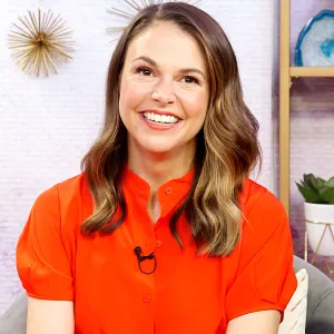 Sutton Foster 25 Thing About Me Younger