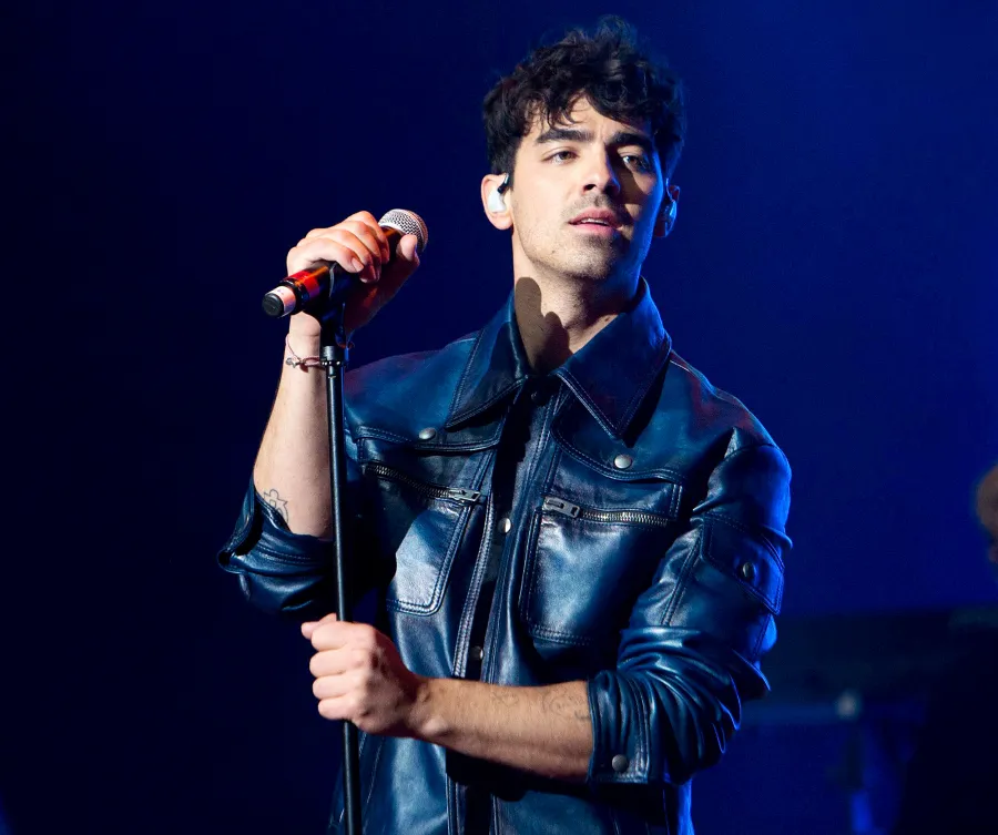 2019-2-Joe-Jonas