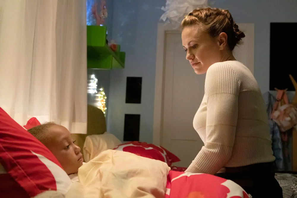 Anna Paquin as Joanie and Mykal-Michelle Harris as Birthday Girl in The Affair