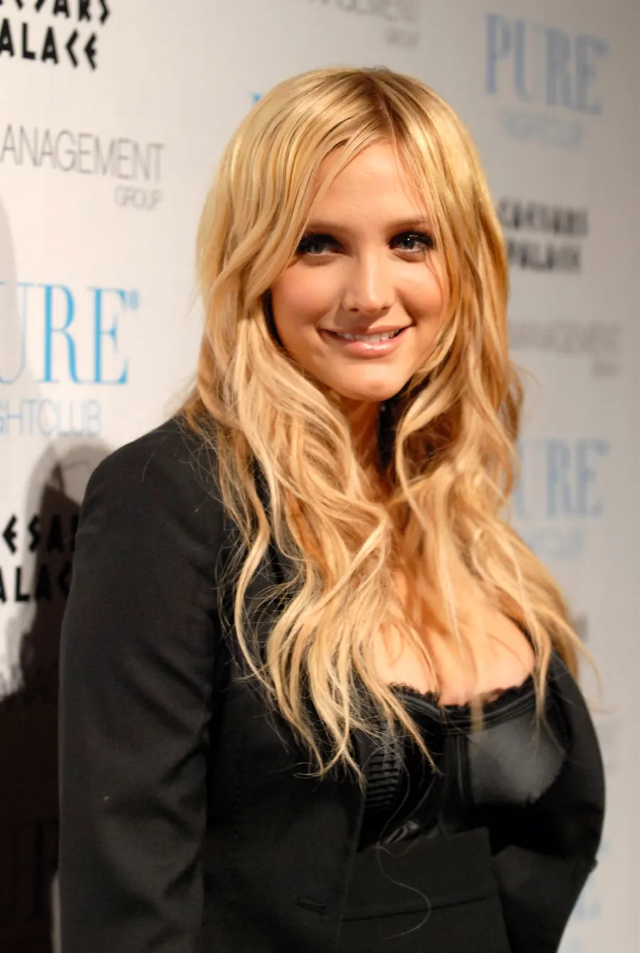 Ashlee Simpson December 2008 Hair Evolution