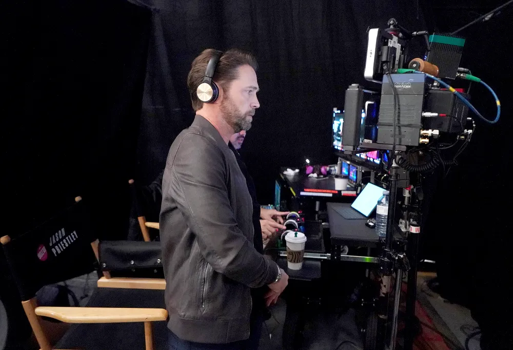 Jason Priestley BH90210 cast salaries