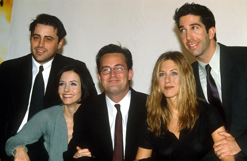 Cast of Friends Jennifer Aniston, Courteney Cox, Matt LeBlanc, Matthew Perry, David Schwimmer Chandler Bing Was the Best Character