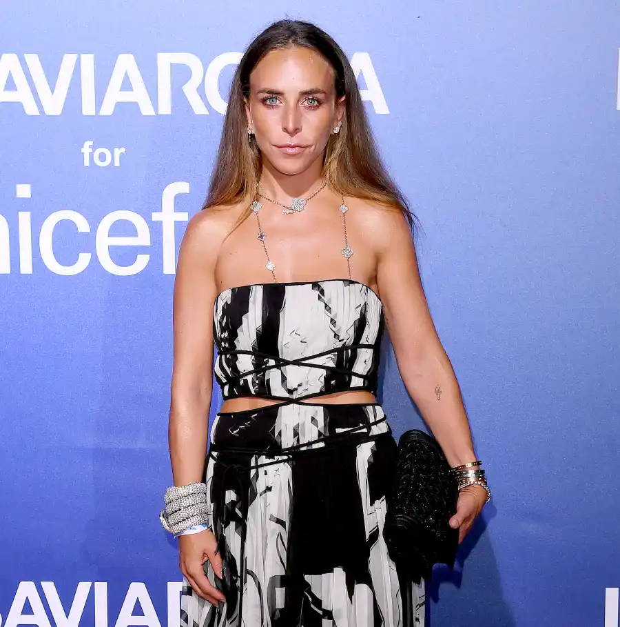 Chloe-Green-spotted-kissing-another-man