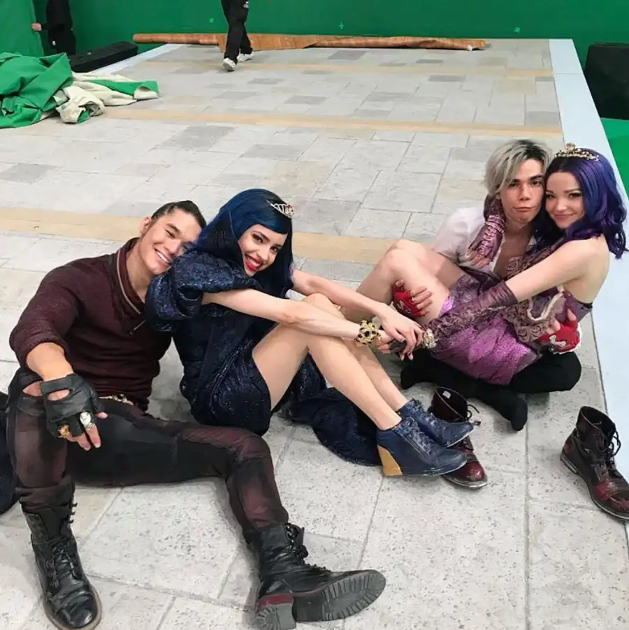 Cameron Boyce, Sophia Carson, Dove Cameron, Booboo Stewart Descendants Cast BTS Behind The Scenes
