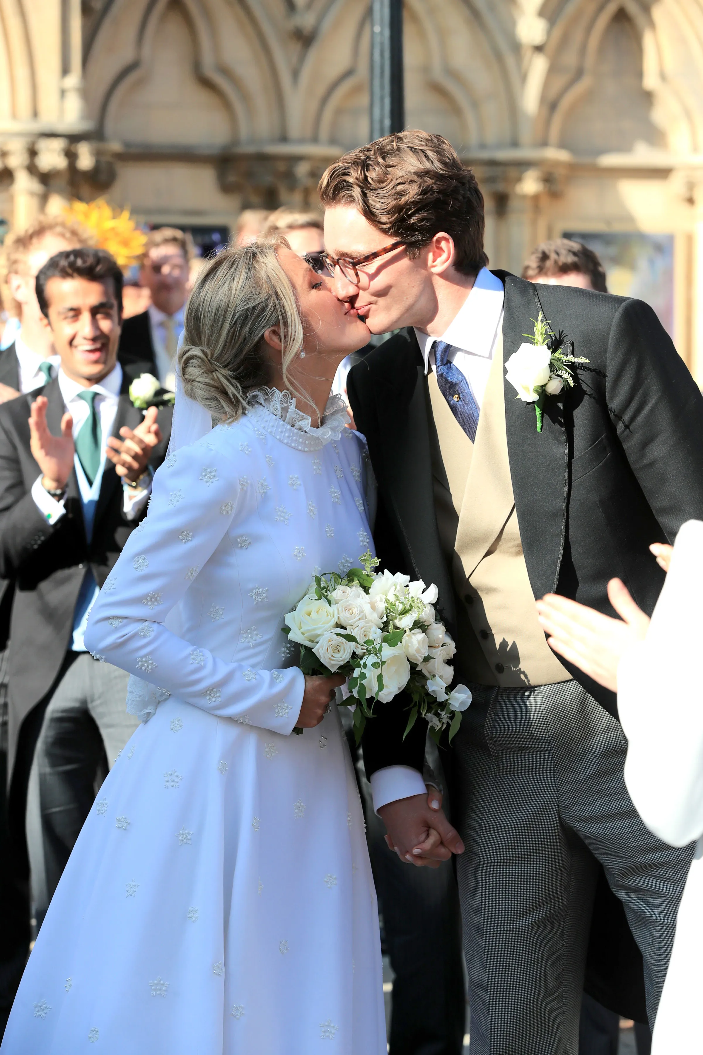 Ellie Goulding Marries Art Dealer Caspar Jopling