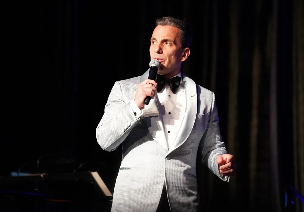 Sebastian Maniscalco Everything You Need to Know MTV VMAs 2019
