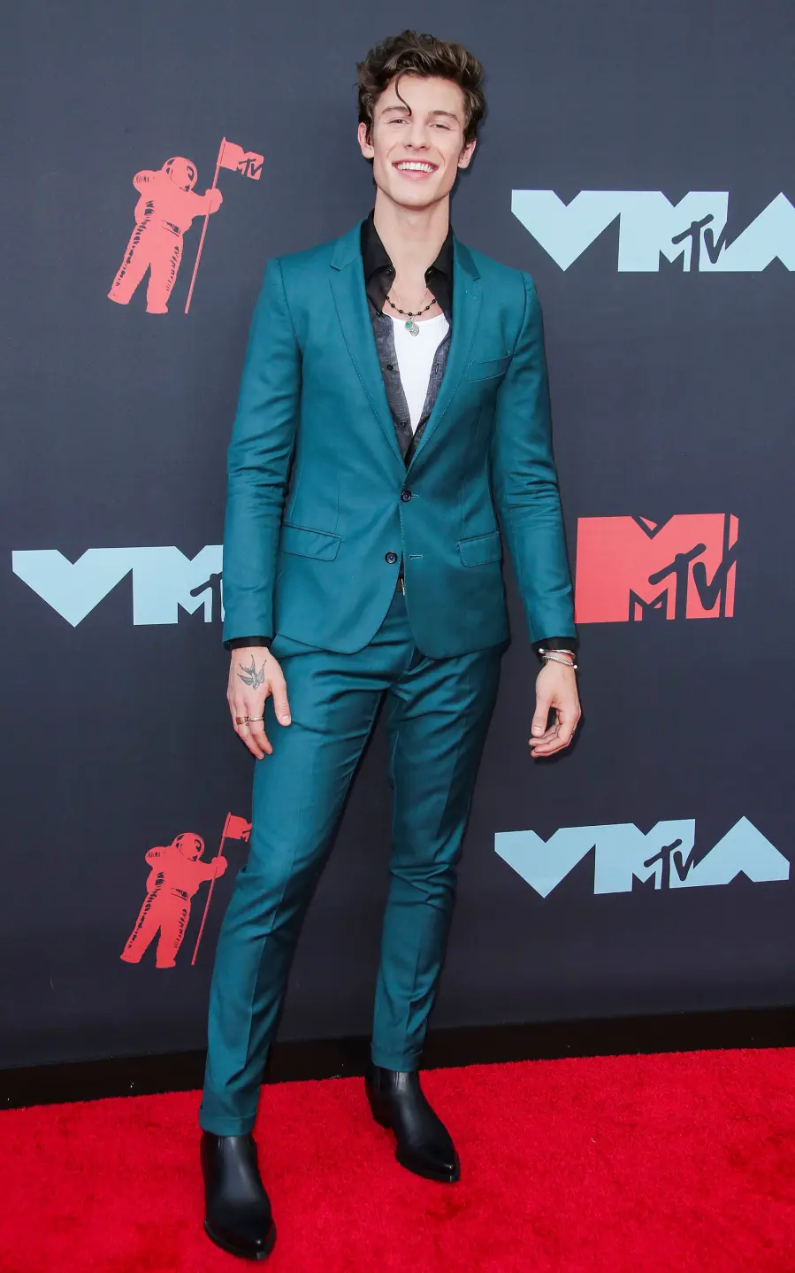 Hottest Hunks VMAS 2019 - Shawn Mendes