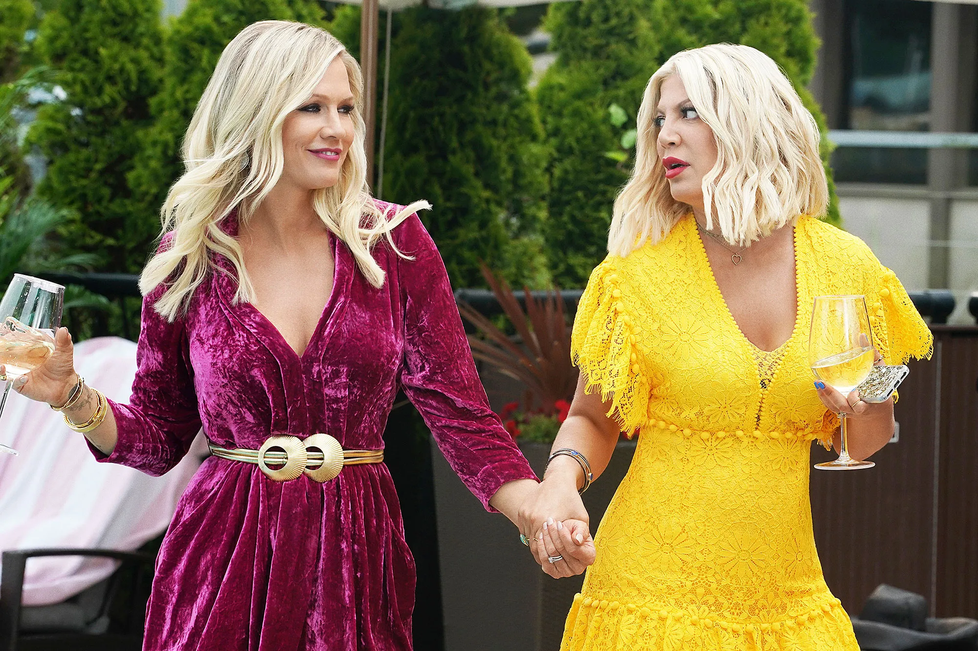 Jennie Garth and Tori Spelling on BH90210 Every Beverly Hills 90210 Reference