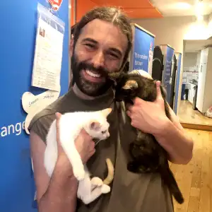 Jonathan-Van-Ness-adopts-kittens