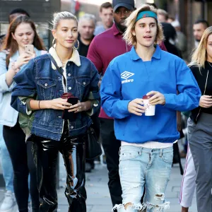 Justin-Bieber-Hailey-Baldwin-planning-small-wedding