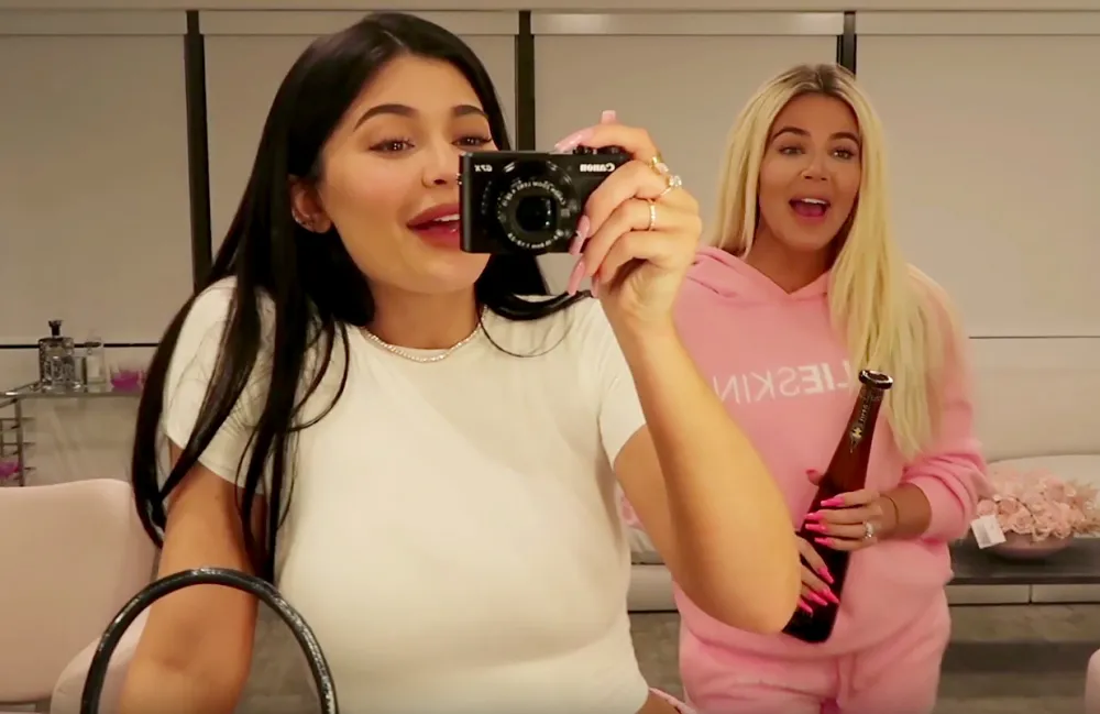 Khloe-Kardashian-Kylie-Jenner-drunk-makeup