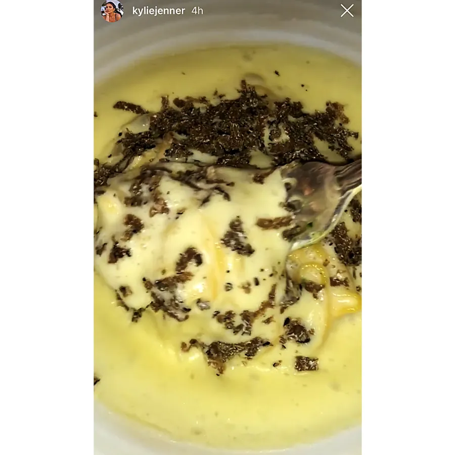 Kylie Jenner Italian Eats Lotsa Pasta