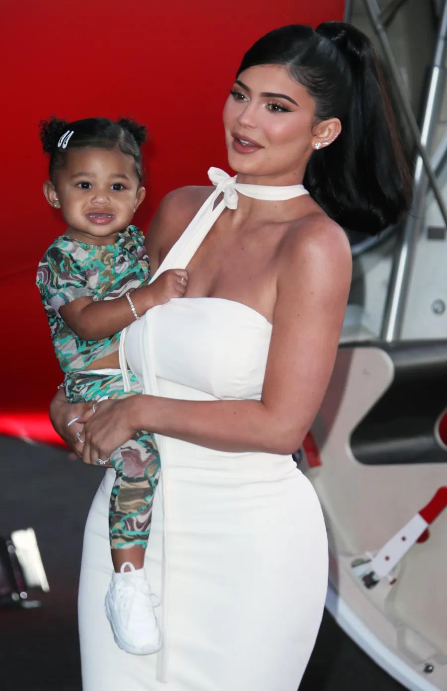Kylie Jenner and Travis Scott Take Daughter Stormi, 18 Months, to Her 1st Red Carpet