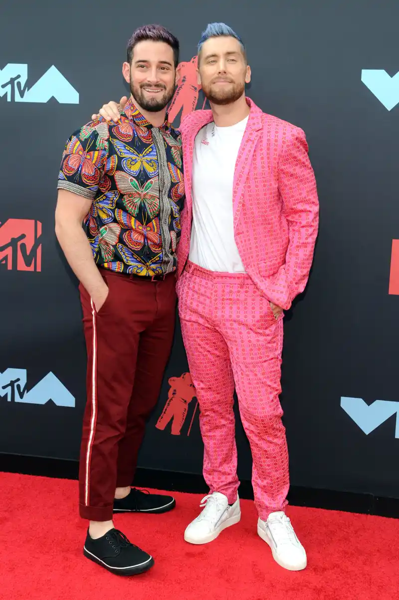 Lance-Bass-and-Michael-Turchin-PDA-Red-Carpet-VMAs-2019