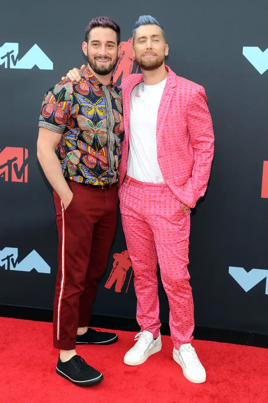 Lance-Bass-and-Michael-Turchin-PDA-Red-Carpet-VMAs-2019