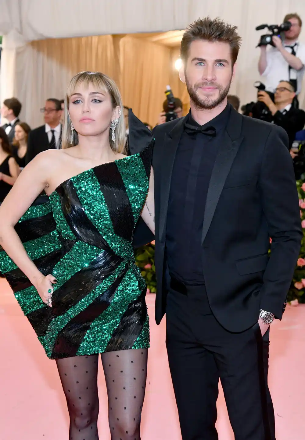 Miley Cyrus, Liam Hemsworth&rsquo;s Families Want Them to Work Things Out