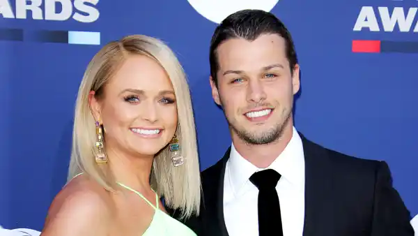 Miranda-Lambert-Brendan-McLoughlin-shirtless-pic