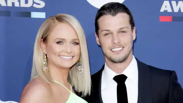 Miranda-Lambert-and-Brendan-McLoughlin-defends-marriage