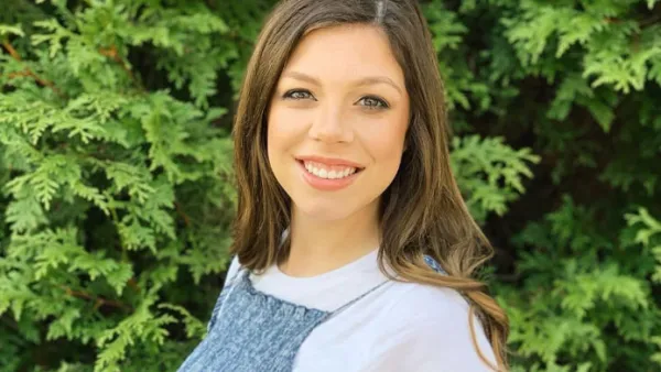 Pregnant Lauren Duggar Cradles Baby Bump in Sweet Pic, Reflects on Miscarriage