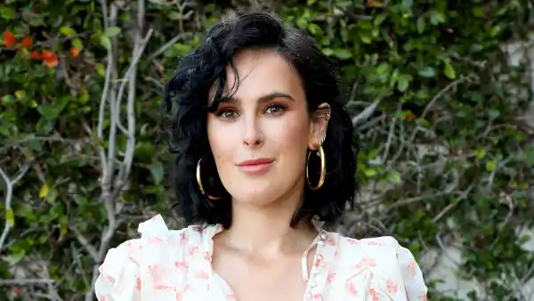 Rumer-Willis-unknown-stomach-problem