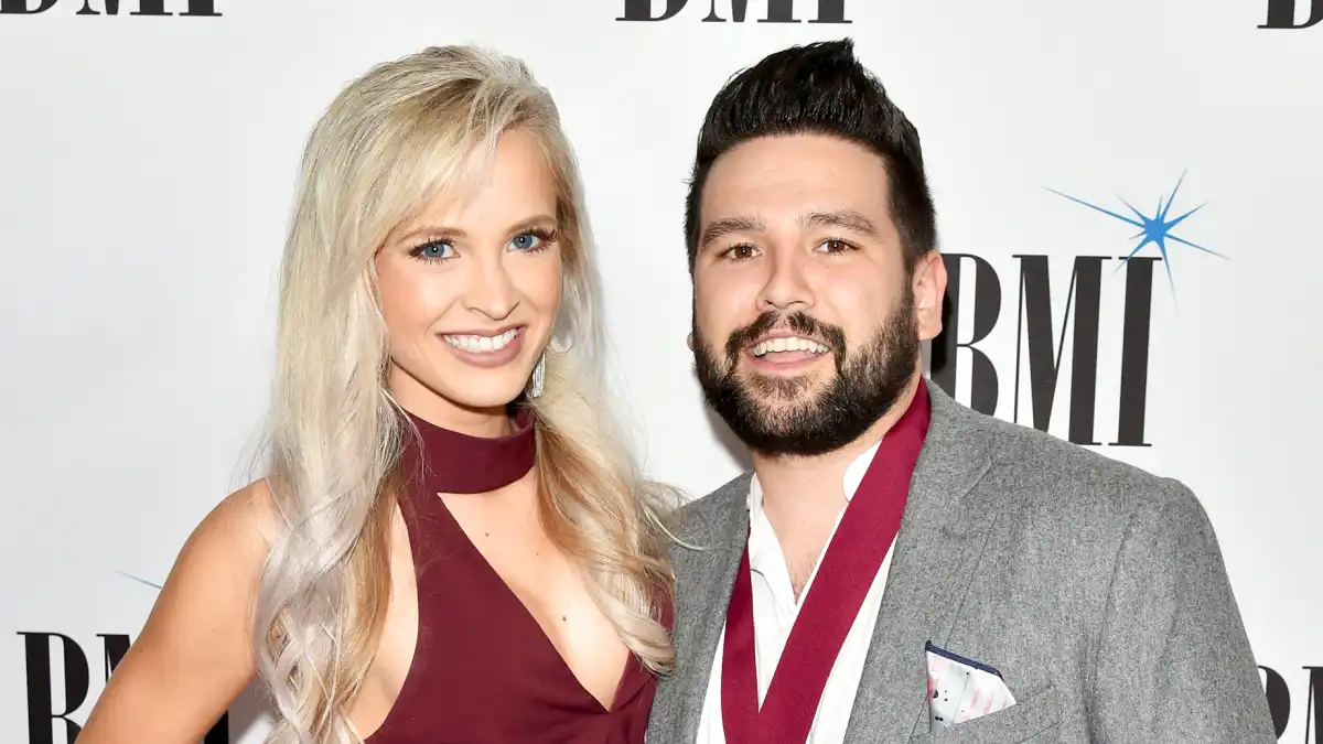 Shay-Mooney-Hannah-Billingsley-expecting