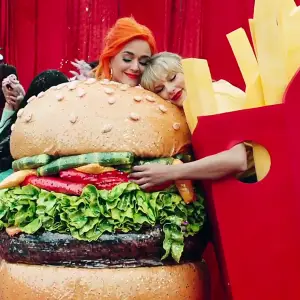 Stars Who Have Called Truces With Food Taylor Swift and Katy Perry