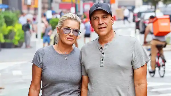 Yolanda Hadid Holds Hands With Mystery Man 1 Month After Ex David Foster’s Wedding