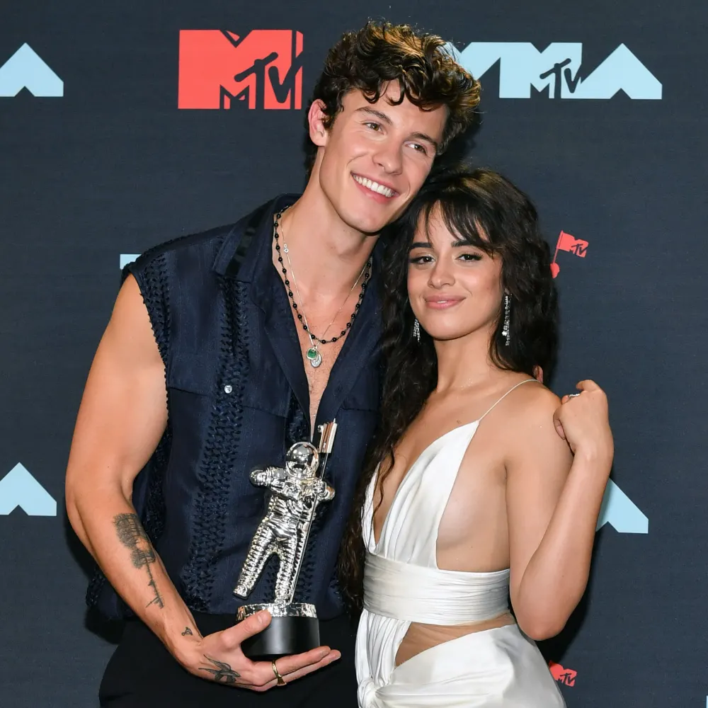 Camila Cabello Joins Shawn Mendes for Romantic Rendition of 'Senorita' During His Toronto Concert