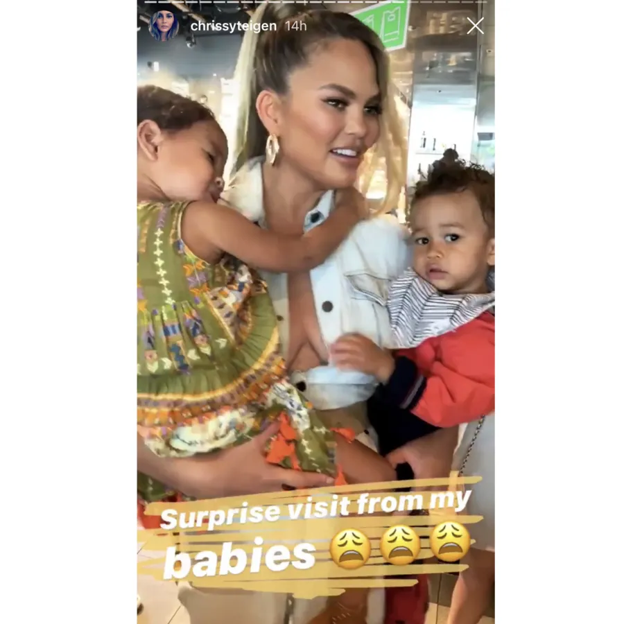 Chrissy Teigen Serves Burgers to Customers at L.A. Shake Shack
