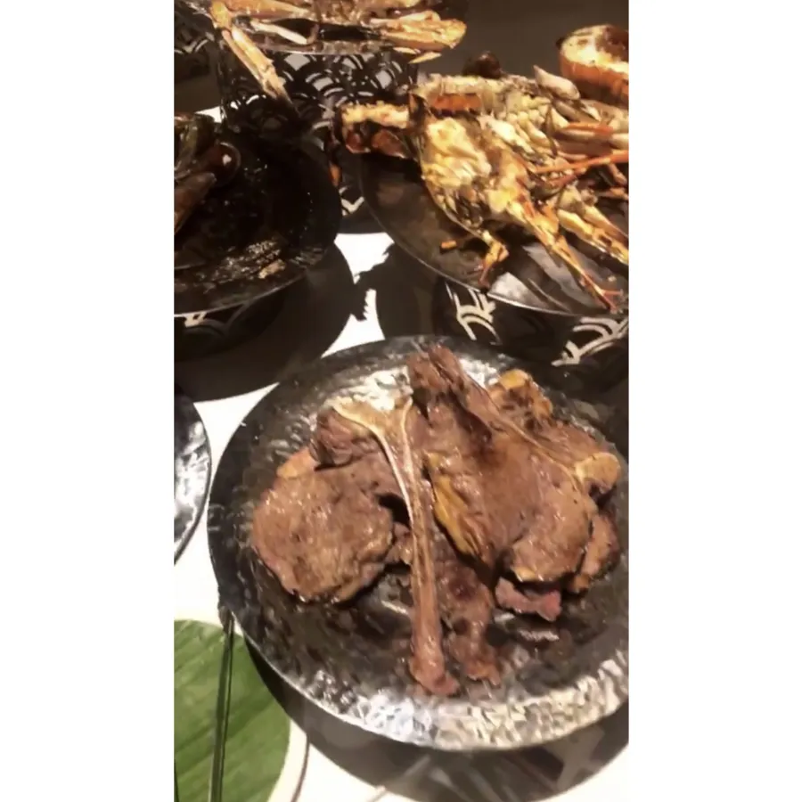 Chrissy Teigen Thailand Eats