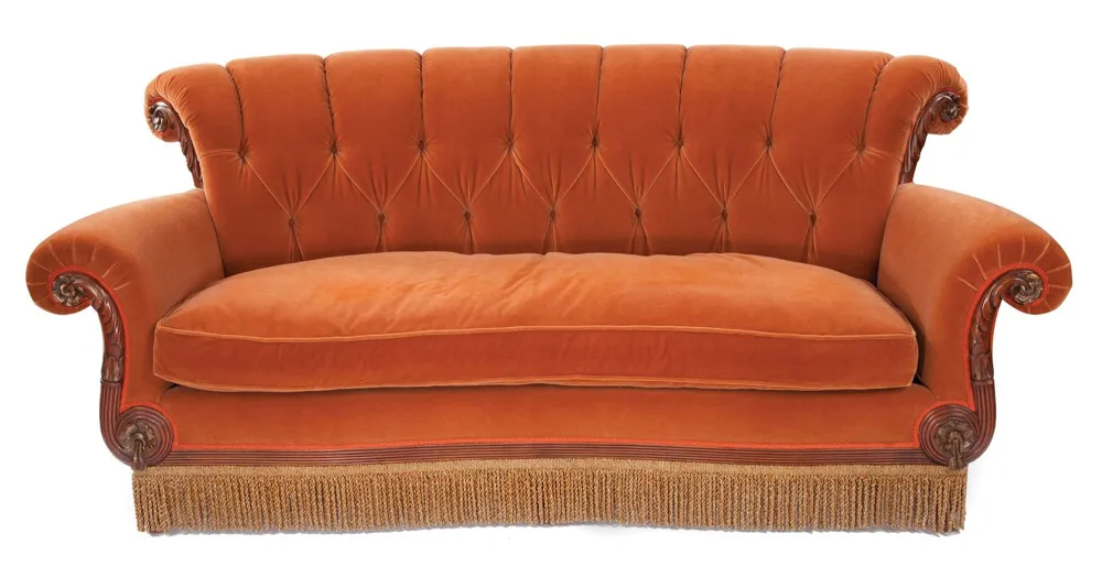 Cole Sprouse Reunites With &lsquo;Friends&rsquo; Couch