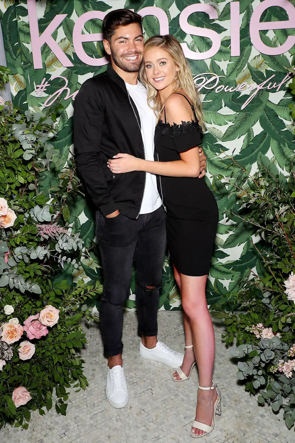 Dylan Barbour, Hannah Godwin Cut Entire Personality Flowers Big Smile Bachelor In Paradise