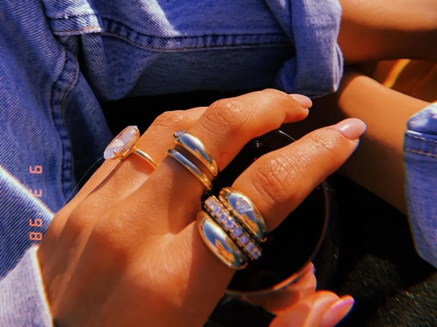 Hailey Baldwin Justin Bieber Have Beach Picnic