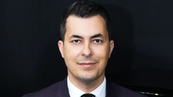 Celebrity Jeweler Jason Arasheben