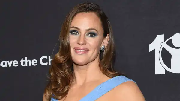 Jennifer Garner Smiling Blue Gown